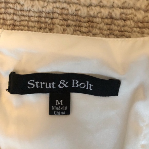 White party dress with faux feathers - Picture 4 of 5